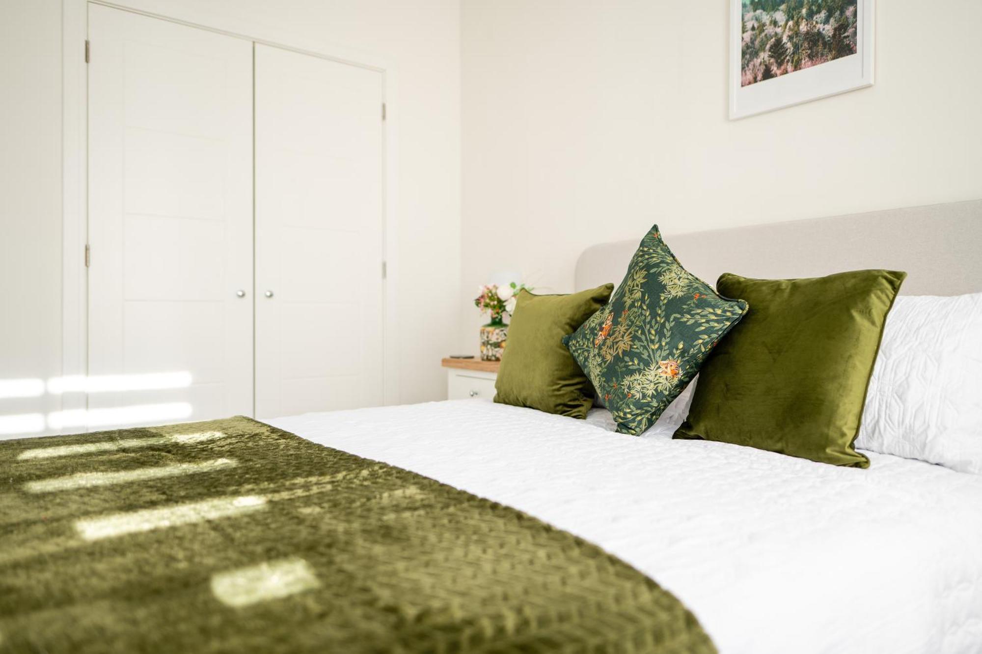 Bright And Spacious 2-bed Sherborne (Dorset)
